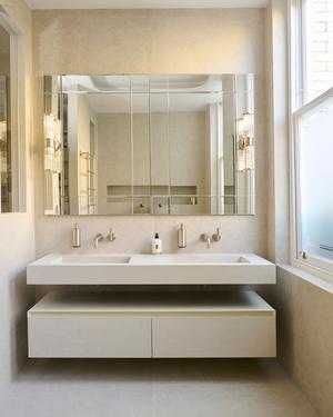 Residential bathroom, Cadogan Gardens, London