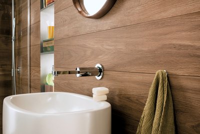 SIGNATURE SI04 20x120 Bathroom P05