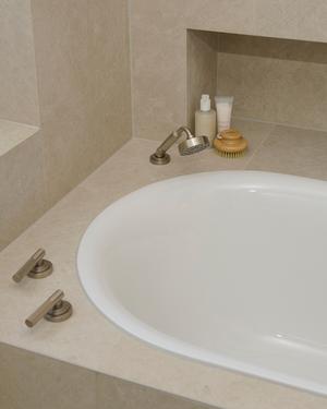 Residential bathroom, Cadogan Gardens, London