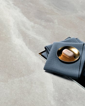 COSMOPOLITAN CP05 120x120 Still life