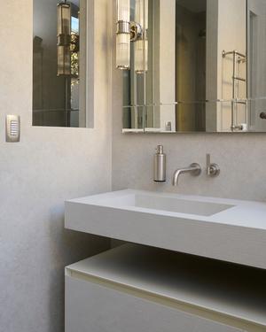 Residential bathroom, Cadogan Gardens, London